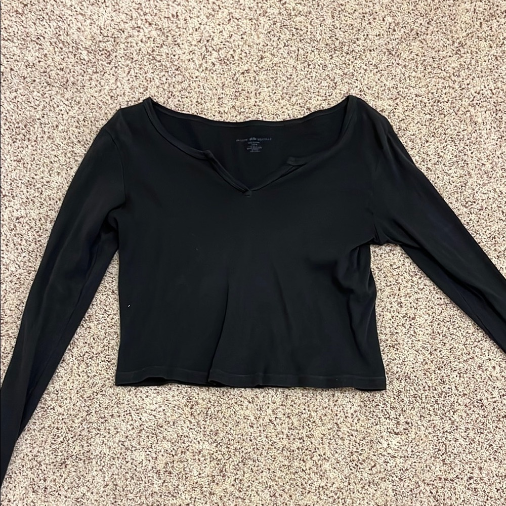 Brandy Melville Black Long Sleeve Women's Top (Size: ONESIZE)